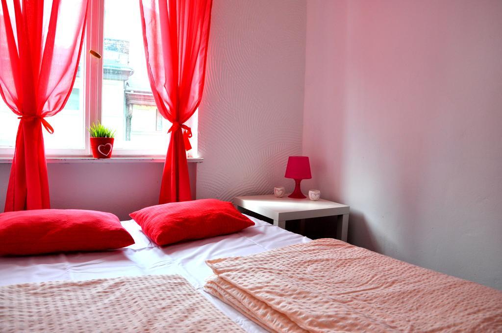 Hostel Awangarda Познань Номер фото