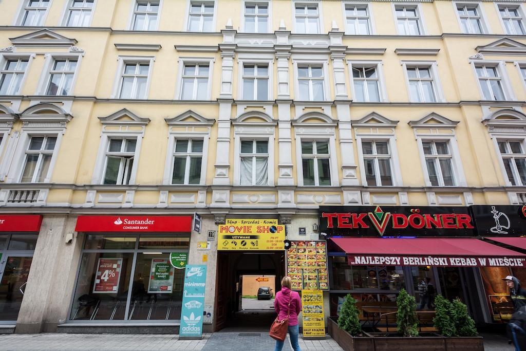 Hostel Awangarda Познань Экстерьер фото