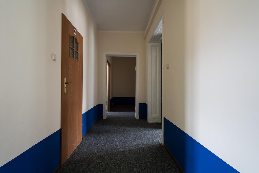 Hostel Awangarda Познань Экстерьер фото
