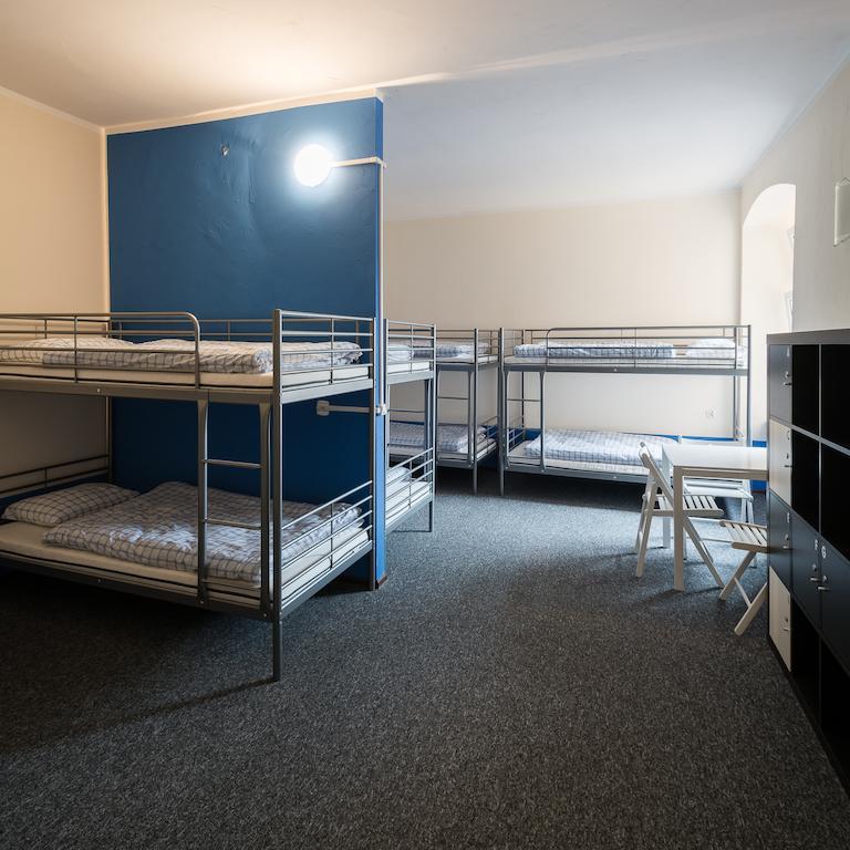 Hostel Awangarda Познань Номер фото