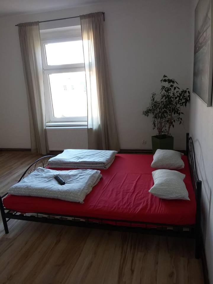 Hostel Awangarda Познань Экстерьер фото